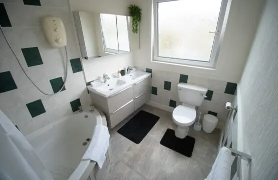 e3f240fc 8eb5 4d44 9485 7e3c7abfb942.jpg